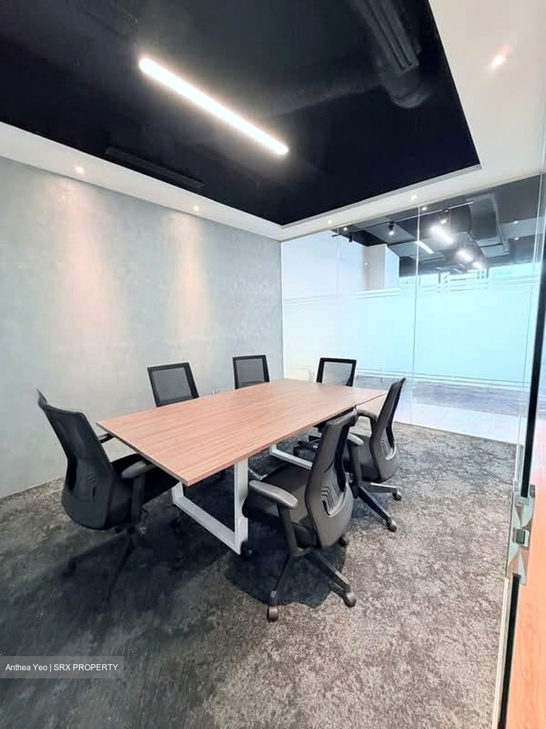 PLUS (D1), Office #588086791